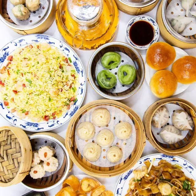 Uma variedade de pratos de dim sum no restaurante Yank Sing, 在威尼斯人官网平台app.